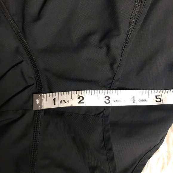 Patagonia Short Running Black-Size none measurements In the Photos - Picture 13 of 16